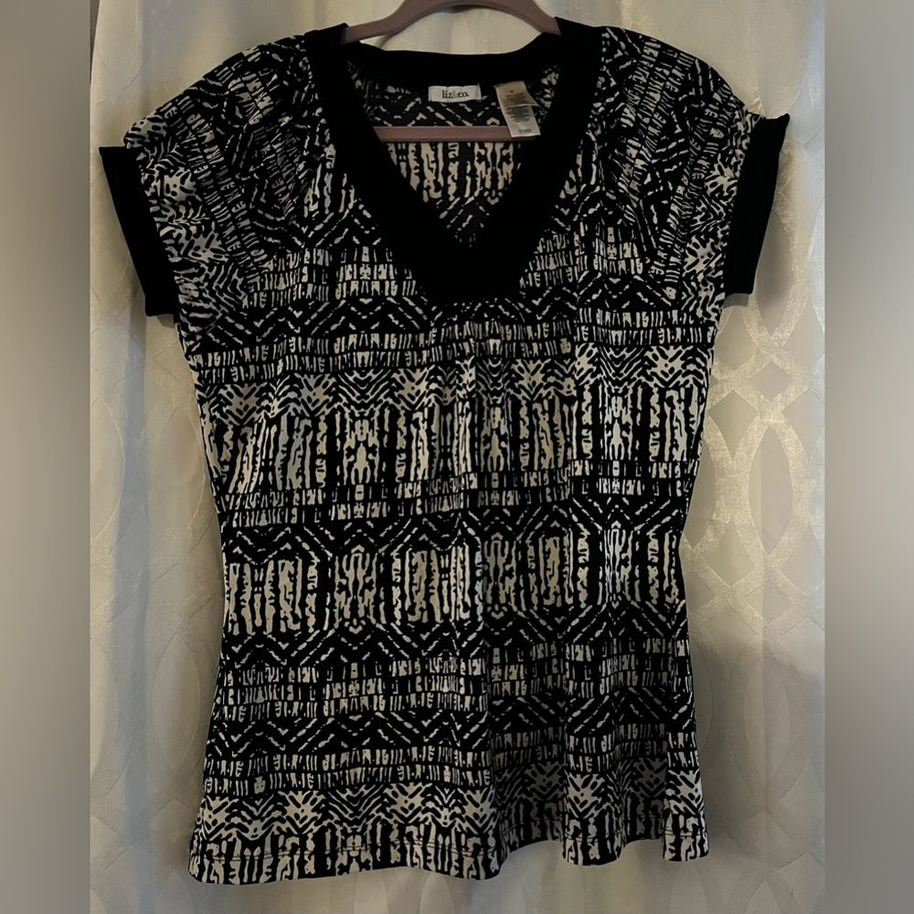 Liz & Co Top Women M Black/Cream Print V Neck Jersey Knit Stretch Shirt